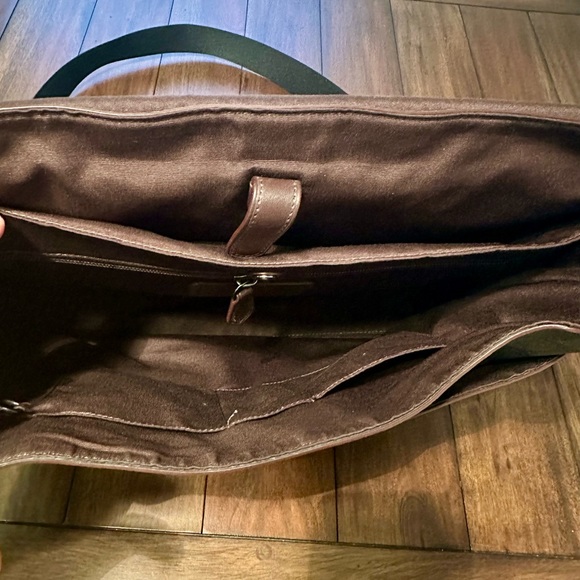 Coach Signature Briefcase. Black and Burgundy. Excellent Pre Loved Condition. - Picture 6 of 6